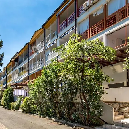Rona Esko Apartment